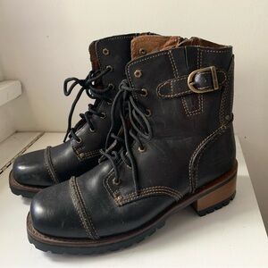 Harley-Davidson Black and Orange Sole Boots